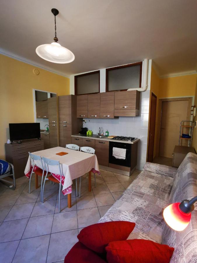 Ferienwohnung Torres Rojas Ivrea Exterior foto