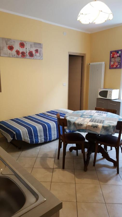 Ferienwohnung Torres Rojas Ivrea Exterior foto